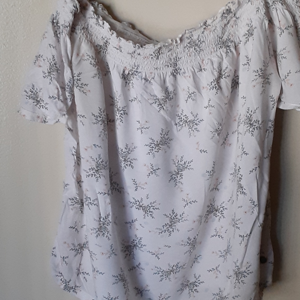 COPY - Roxy Top - Picture 3 of 3